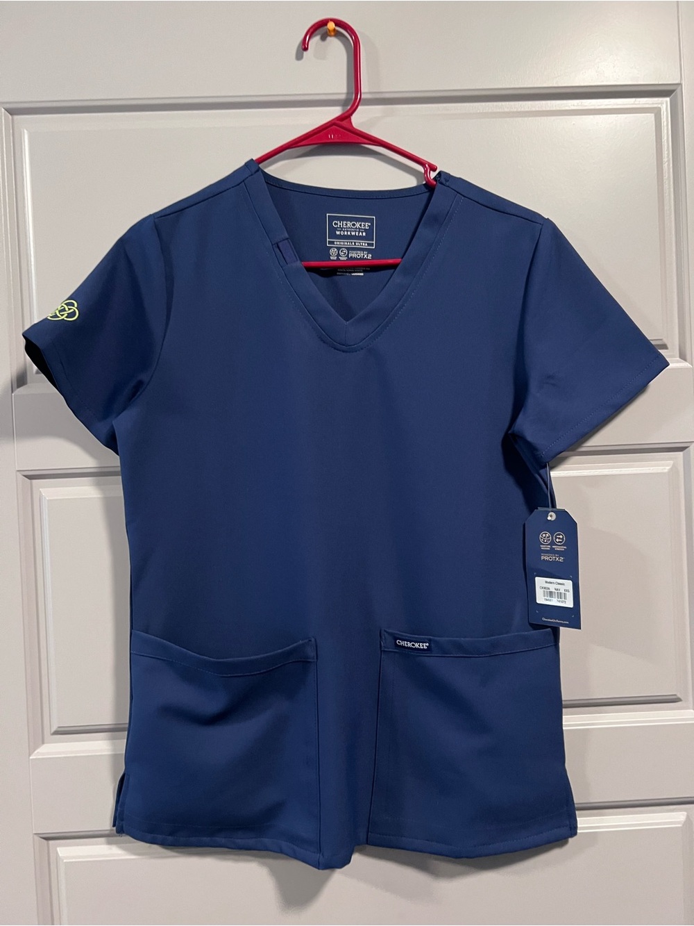 Cherokee Navy V-Neck Scrub Top - Women's Classic Fit